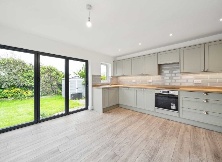 House semidetached for sale in Summer Avenue, East Molesey, KT8 (Ref