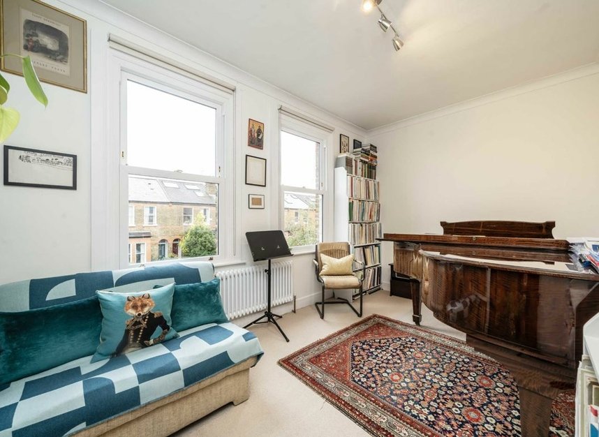 Properties for sale in Sunderland Road - W5 4JY view5