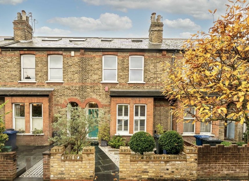 Properties for sale in Sunderland Road - W5 4JY view1