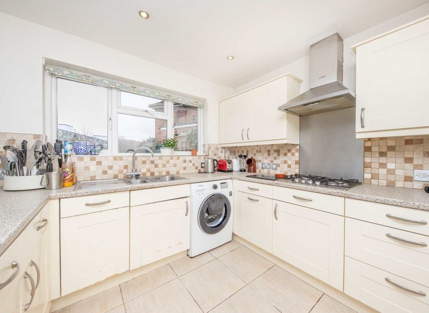 House semidetached for sale in Sunna Gardens, SunburyOnThames