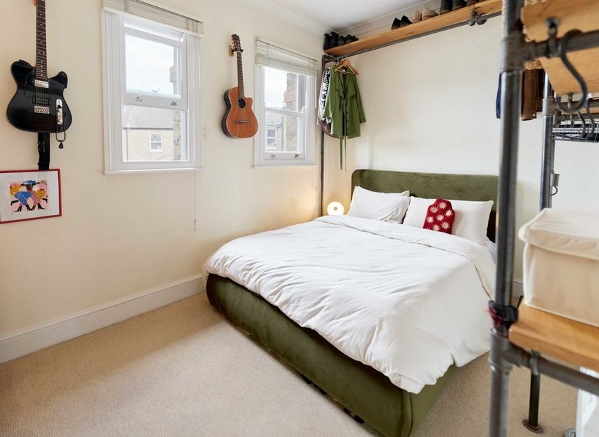 Flat for sale in Surbiton Hill Road, Surbiton, KT6 (Ref 214241) Dexters
