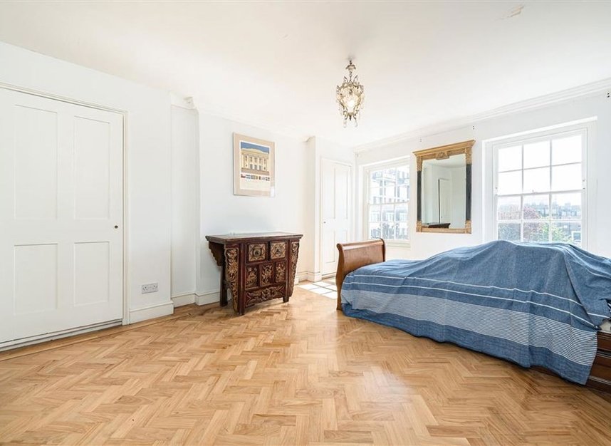 Properties for sale in Surrey Square - SE17 2JX view6