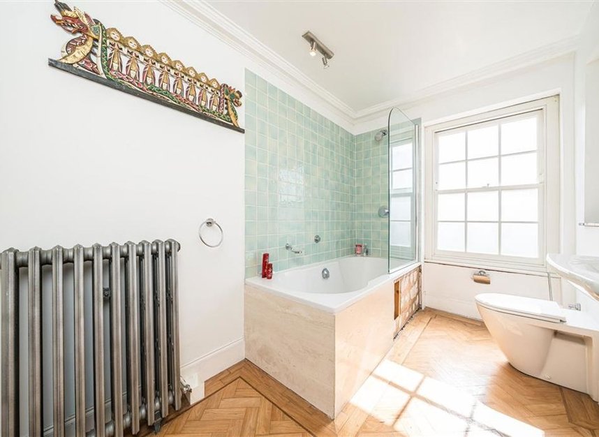 Properties for sale in Surrey Square - SE17 2JX view4