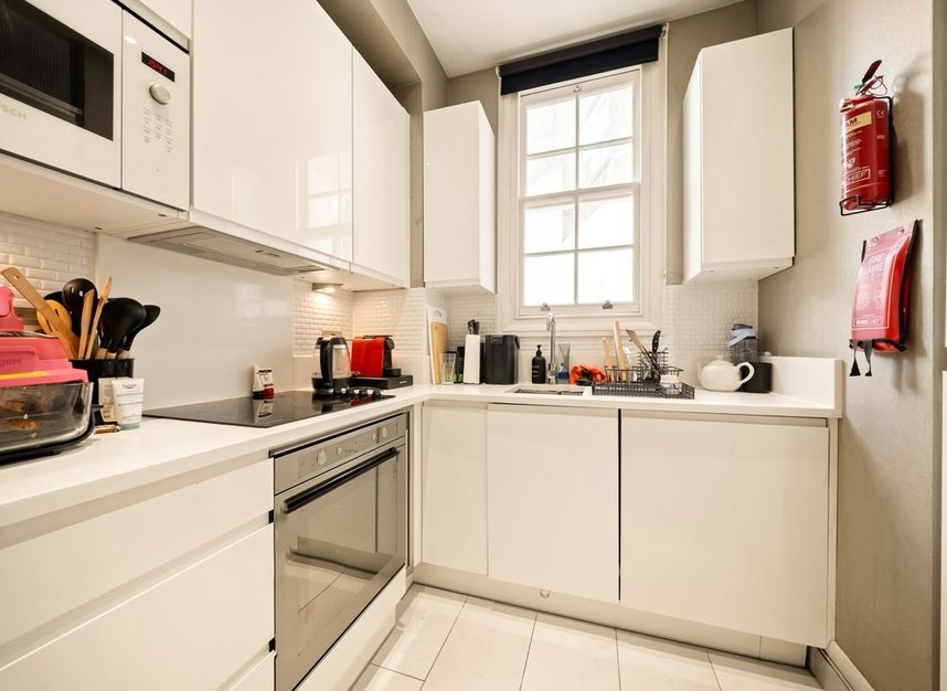 Properties for sale in Sussex Gardens - W2 2RJ view4
