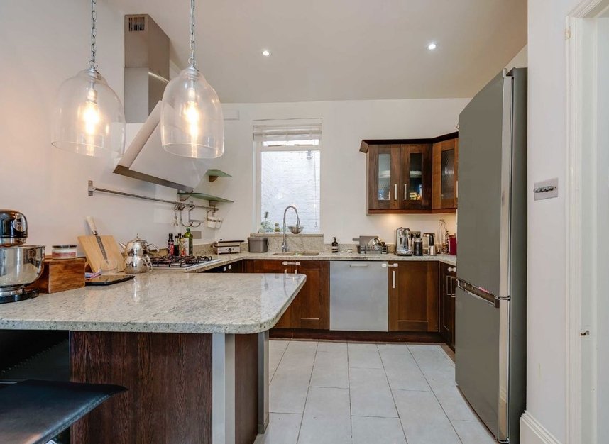 Properties for sale in Sutton Court Road - W4 3EQ view6