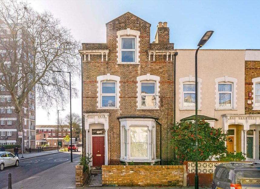 Properties for sale in Sydner Road - N16 7UG view1