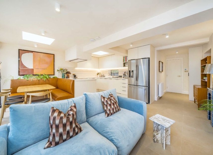 Properties for sale in Sydner Road - N16 7UG view3