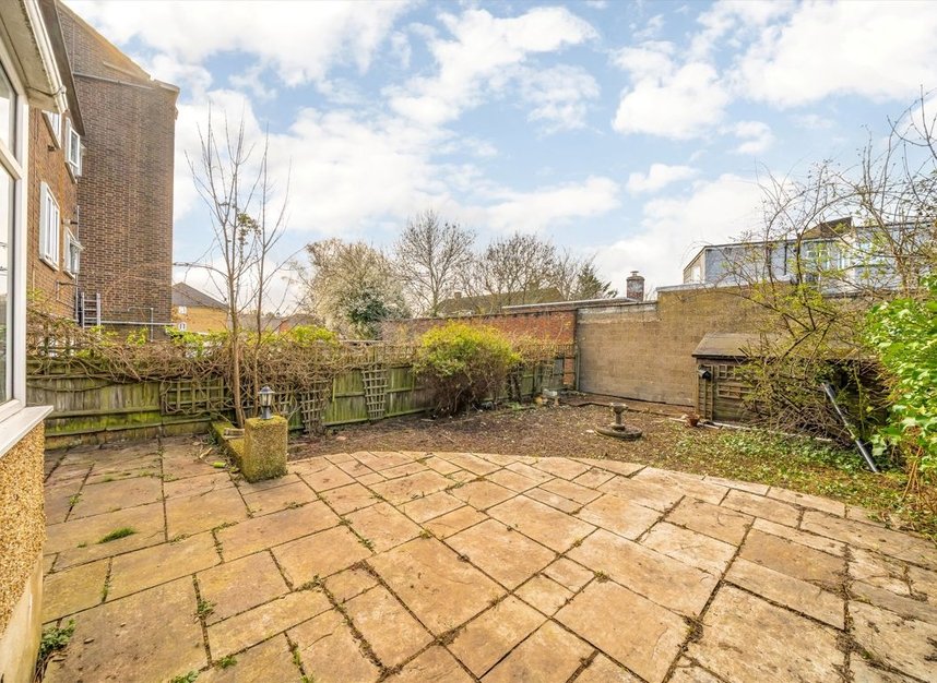 Properties for sale in Sydney Road - N10 2NL view10