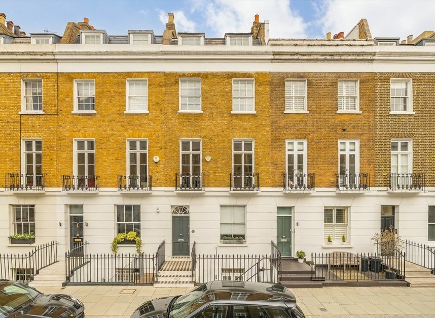 Properties for sale in Sydney Street - SW3 6PP view1