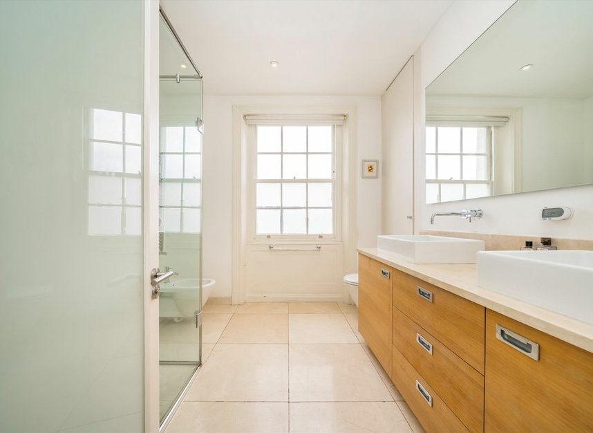 Properties for sale in Sydney Street - SW3 6PP view8