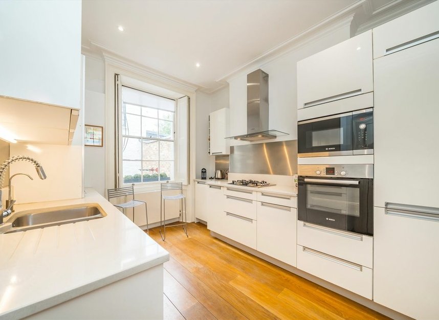 Properties for sale in Sydney Street - SW3 6PP view5