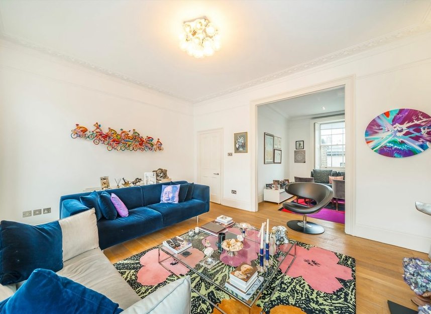 Properties for sale in Sydney Street - SW3 6PP view3