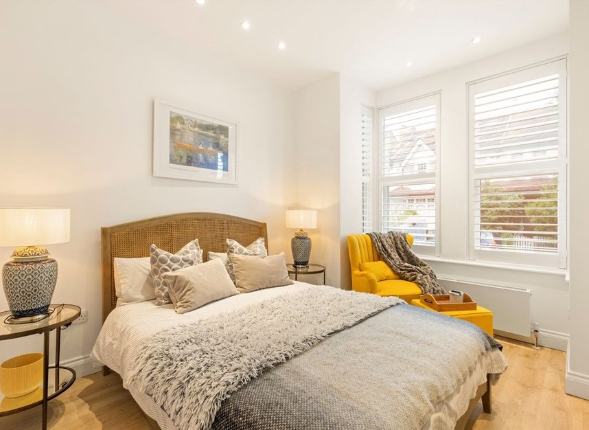 Properties for sale in Sylvester Road - N2 8HN view6