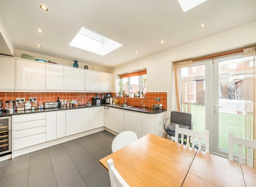 Properties for sale in Syon Lane - TW7 5BU view3