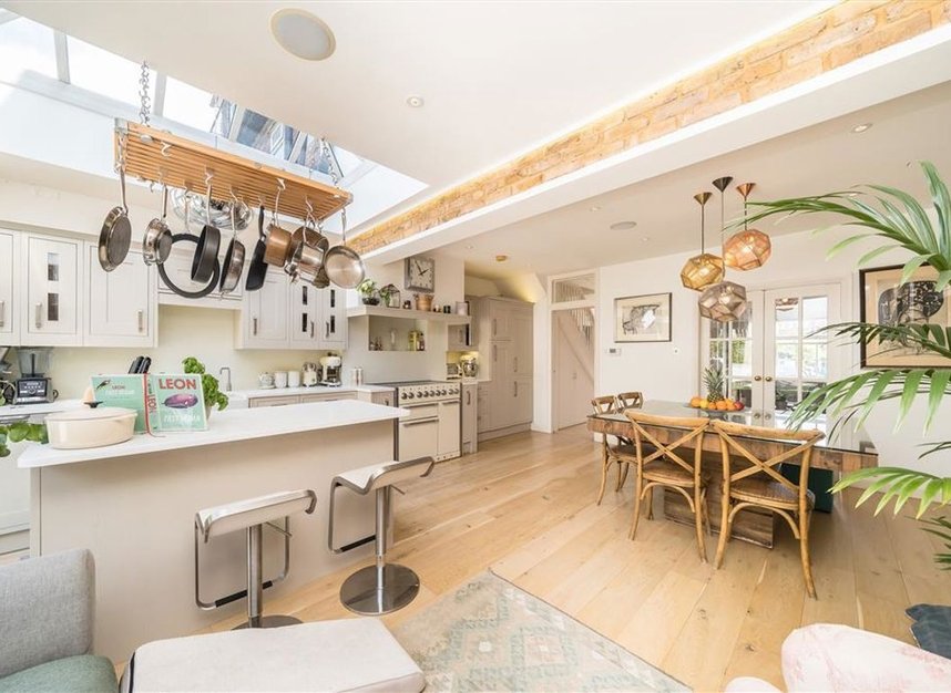 Properties for sale in Tableer Avenue - SW4 9RQ view2
