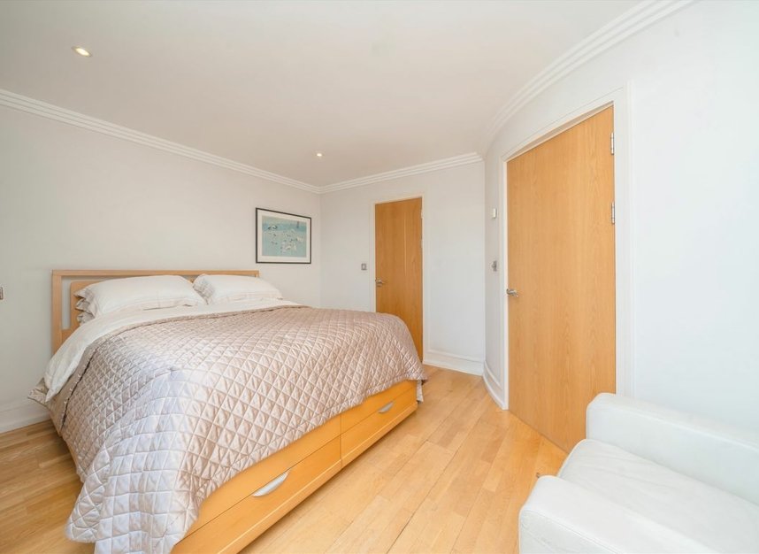 Properties for sale in Tallow Road - TW8 8EH view6