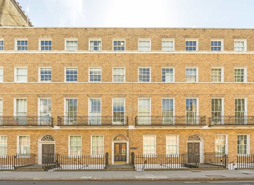 Flat for sale in Tavistock Place, London, WC1H (Ref 225016) Dexters