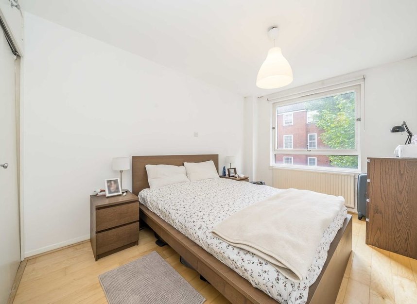 Flat for sale in Tavistock Place, London, WC1H (Ref 225016) Dexters