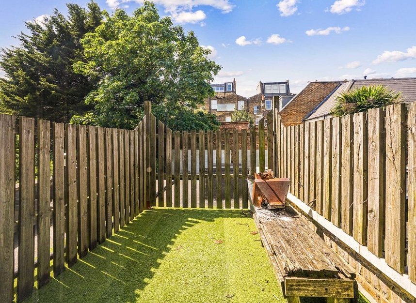 Flat for sale in Taybridge Road, London, SW11 (Ref 220894) Dexters