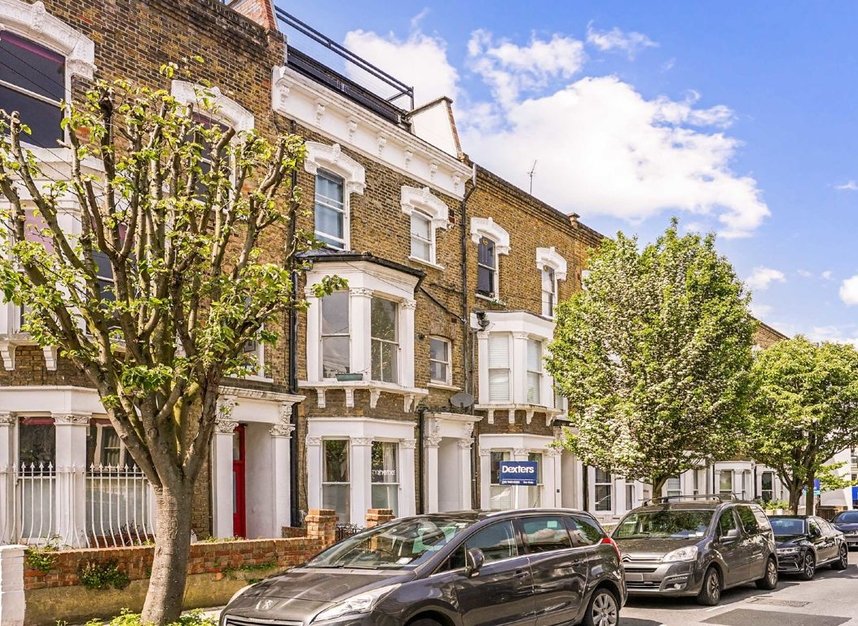 Flat for sale in Taybridge Road, London, SW11 (Ref 220894) Dexters