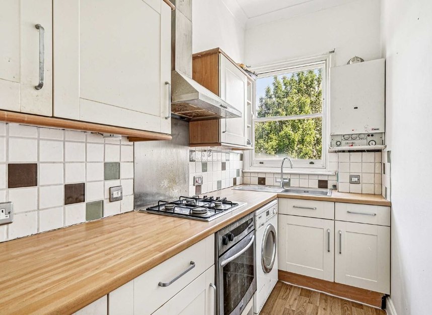 Flat for sale in Taybridge Road, London, SW11 (Ref 220894) Dexters