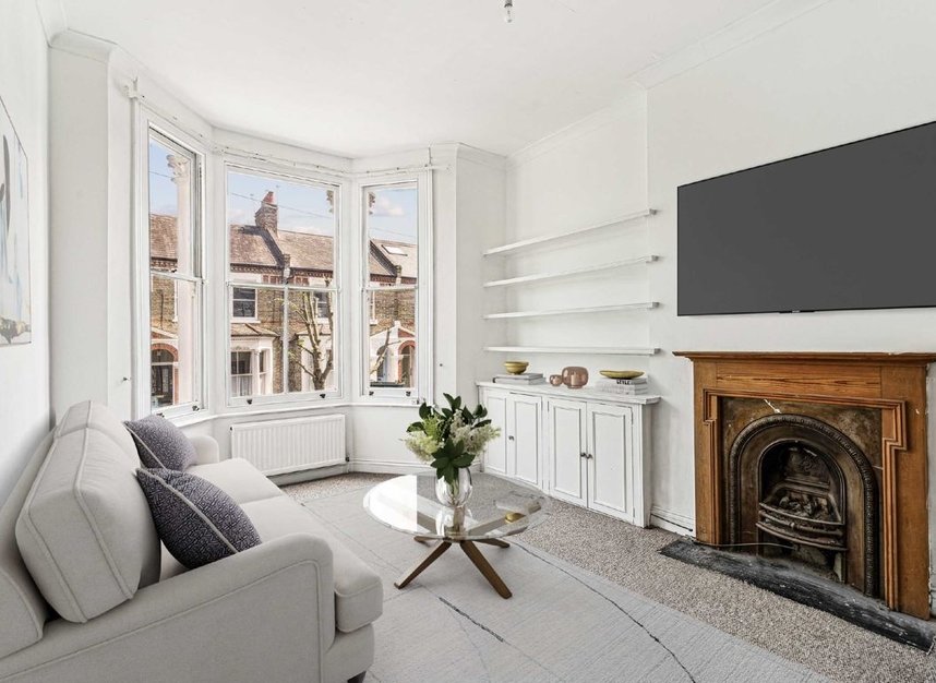 Flat for sale in Taybridge Road, London, SW11 (Ref 220894) Dexters