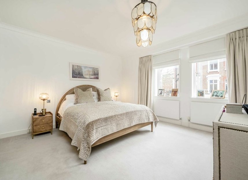 Properties for sale in Tedworth Square - SW3 4DY view4