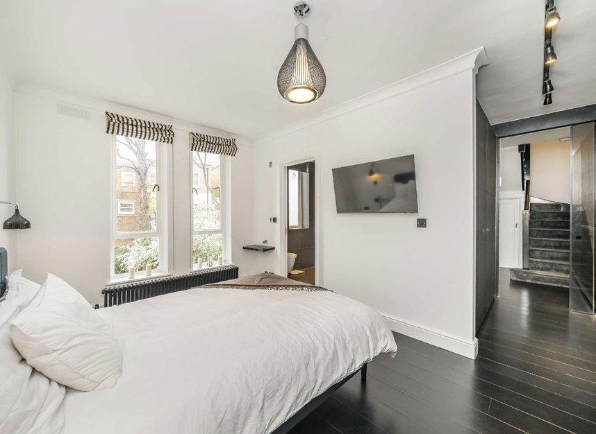 Properties for sale in Tedworth Square - SW3 4DY view6