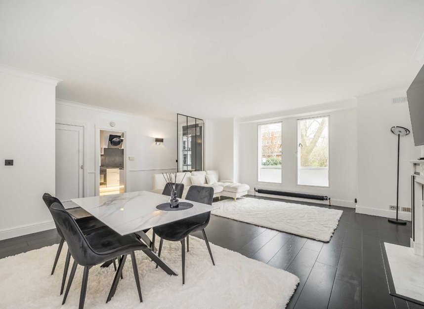 Properties for sale in Tedworth Square - SW3 4DY view2