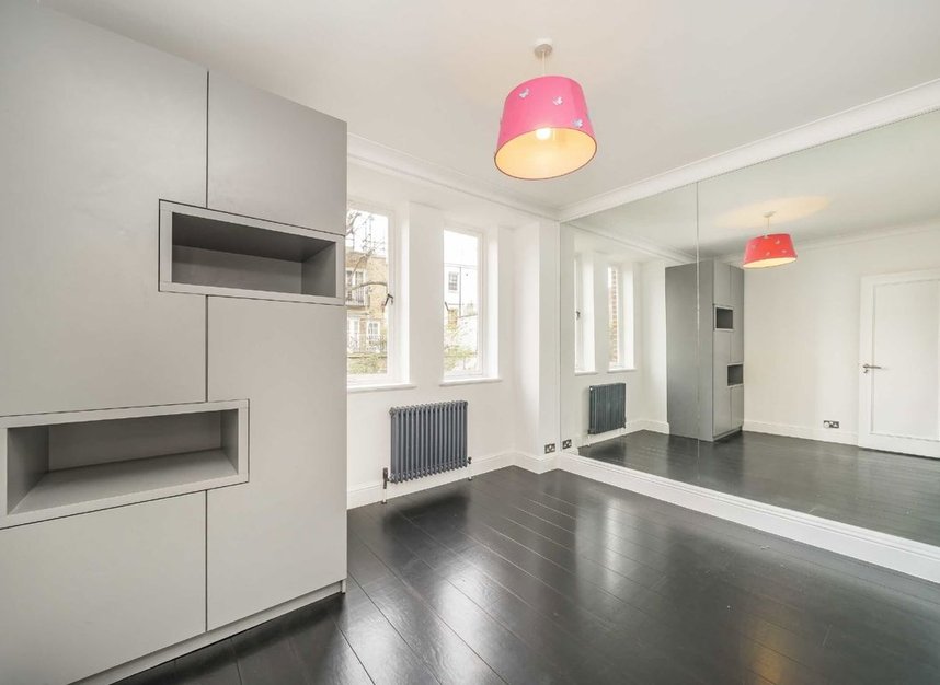 Properties for sale in Tedworth Square - SW3 4DY view5