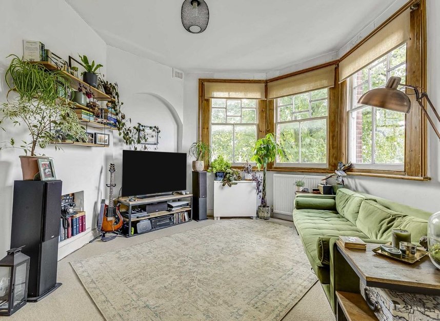 Flat for sale in Telford Avenue, London, SW2 (Ref 211944) Dexters
