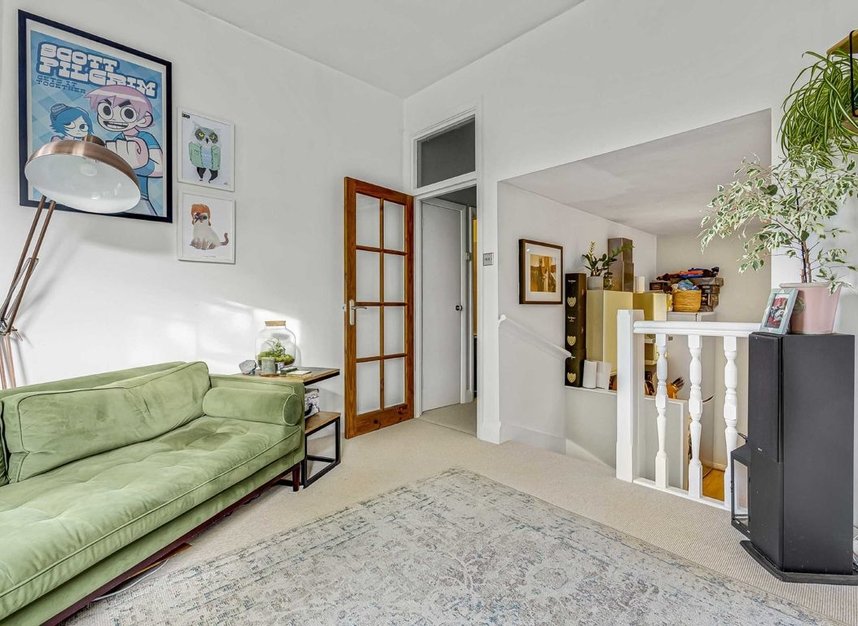 Flat for sale in Telford Avenue, London, SW2 (Ref 211944) Dexters