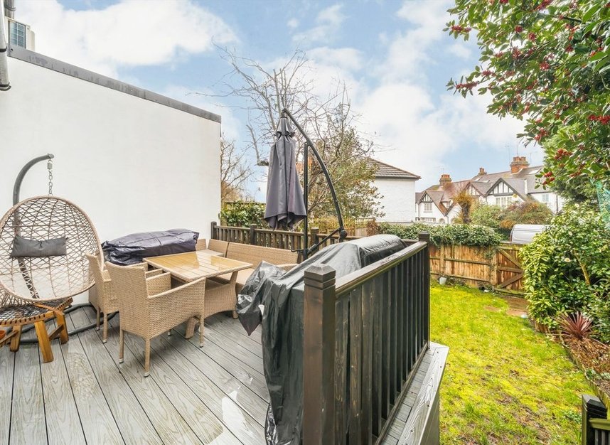 Properties for sale in Temple Fortune Lane - NW11 7UB view8