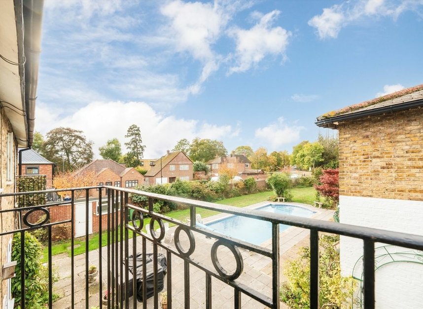 Properties sold in Tentelow Lane - UB2 4LG view4