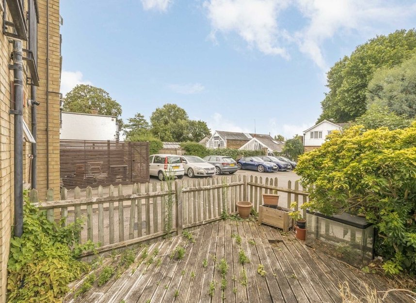 Properties for sale in Thames Street - TW12 2EW view4