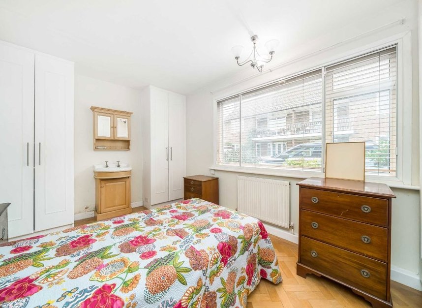 Properties for sale in Thames Village - W4 3UE view5