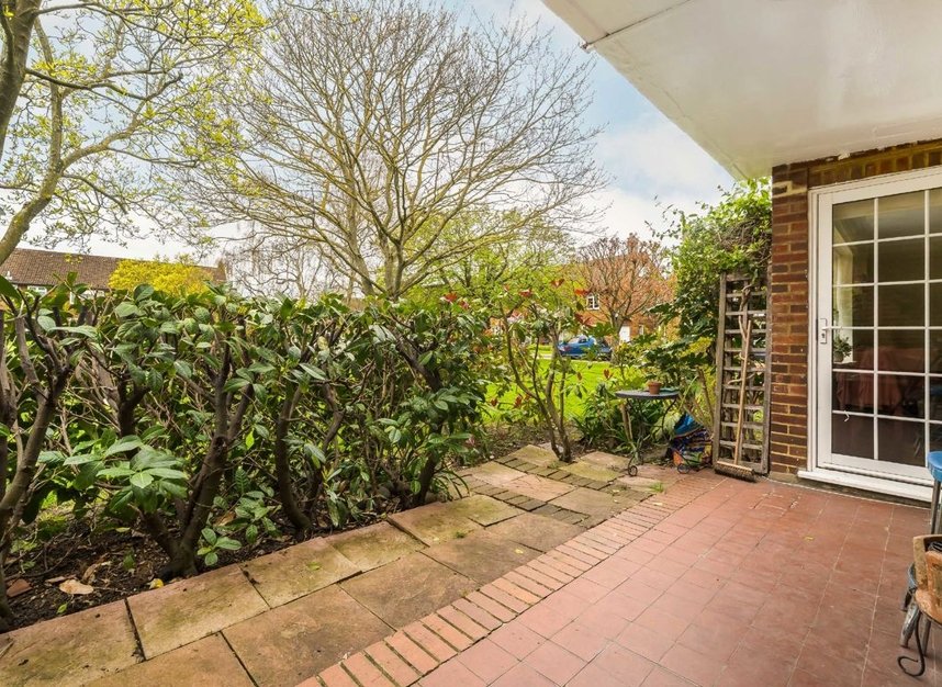 Properties for sale in Thames Village - W4 3UE view6