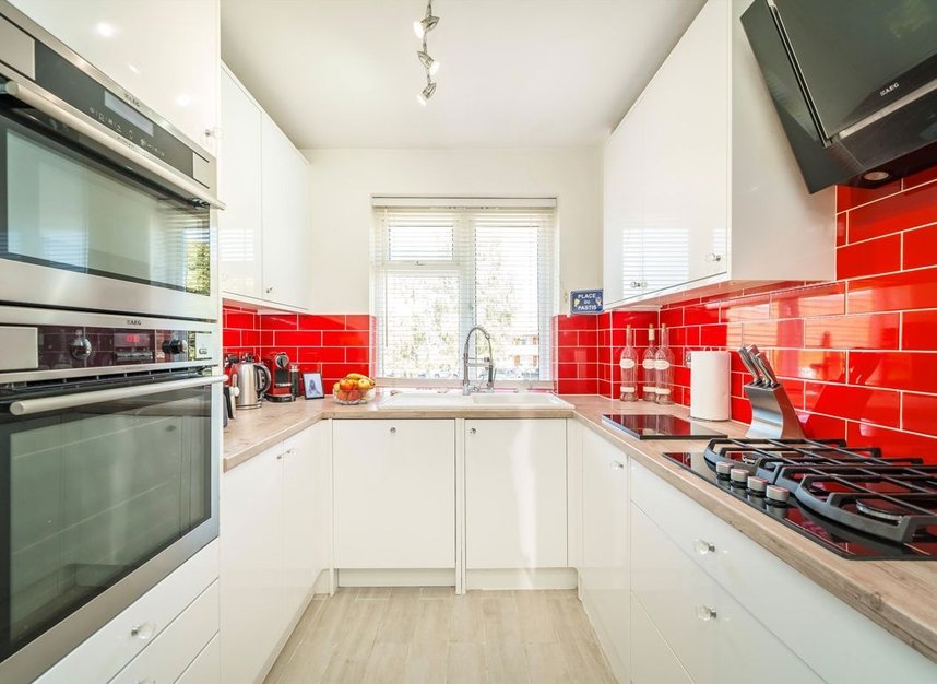 Properties for sale in Thames Village - W4 3UE view3