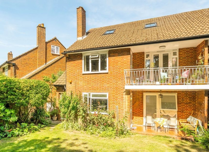 Properties for sale in Thames Village - W4 3UE view1