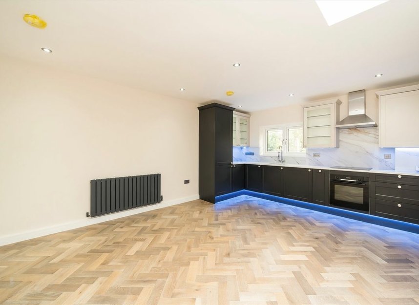Properties for sale in The Avenue - NW6 7NP view2