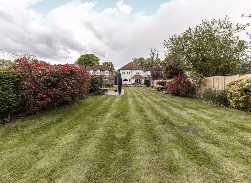 Properties sold in The Avenue - TW16 5ES view7