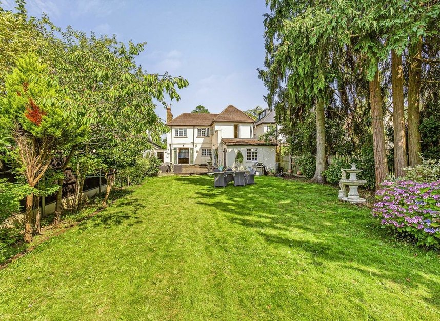 Properties sold in The Avenue - TW16 5EH view7