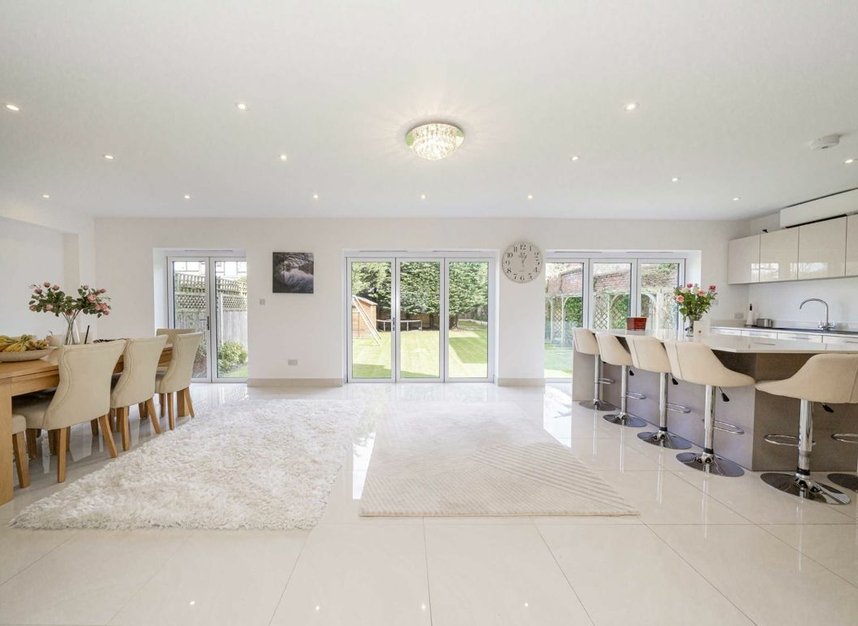 Properties for sale in The Avenue - TW16 5EX view2