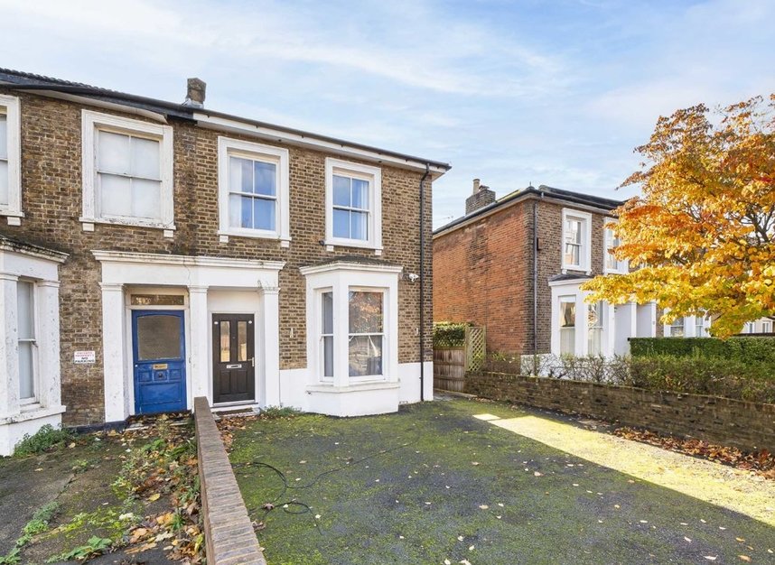 Flat for sale in The Grove, London, W5 (Ref 214615) Dexters