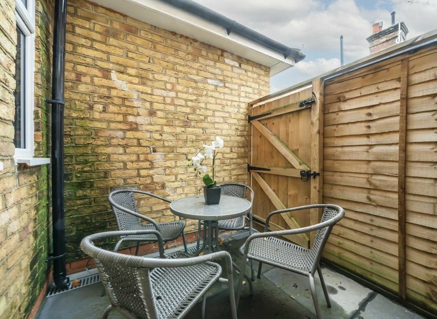 Flat for sale in The Grove, London, W5 (Ref 215403) Dexters