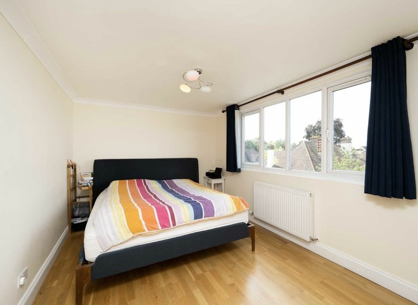 Properties for sale in The Ridgeway - N3 2PH view7