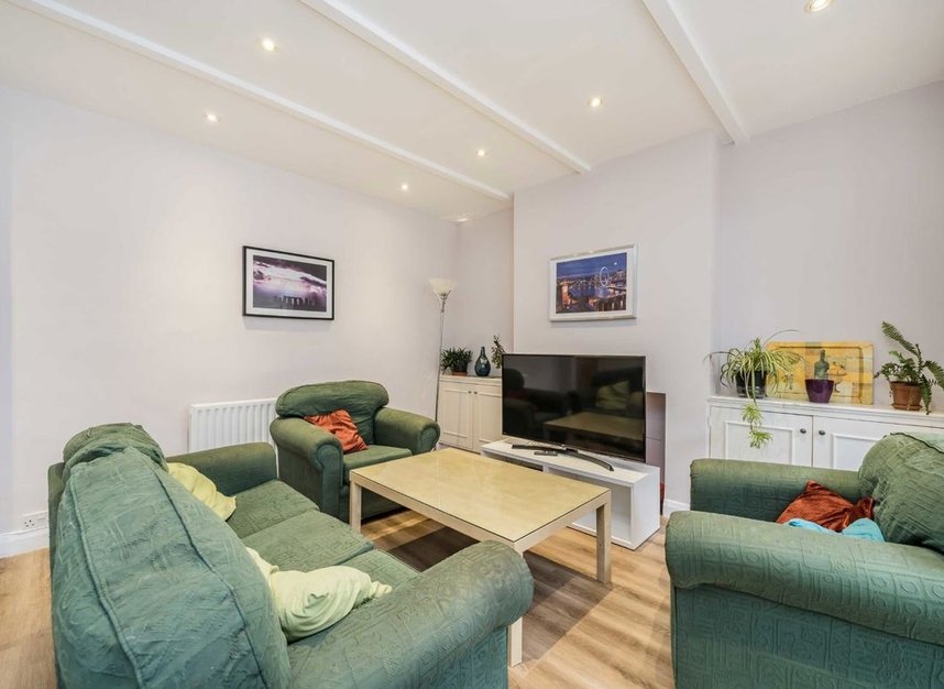 Properties for sale in The Ridgeway - W3 8LW view2