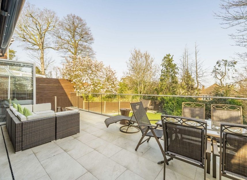 Properties for sale in The Ridings - W5 3BU view11