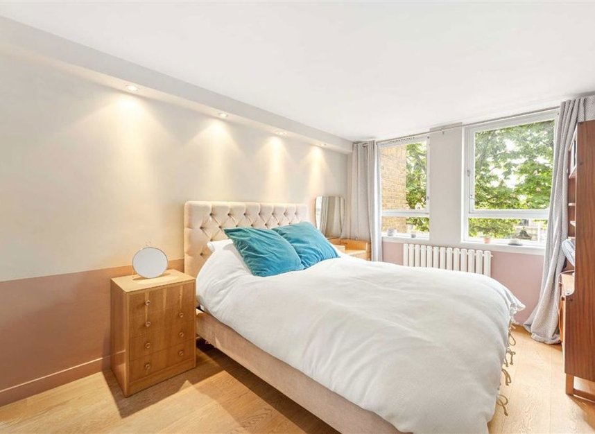 Properties for sale in Thomas More Street - E1W 1UA view4