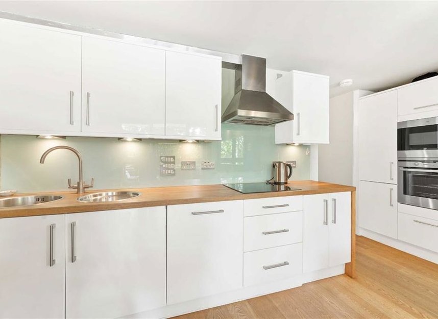 Properties for sale in Thomas More Street - E1W 1UA view3
